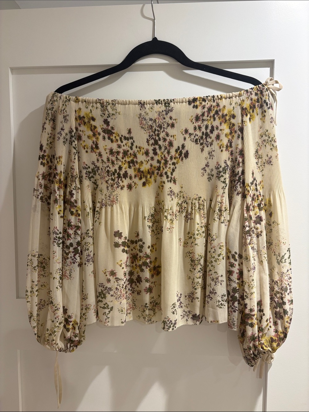 Wilfred Cream Off-Shoulder Floral Blouse